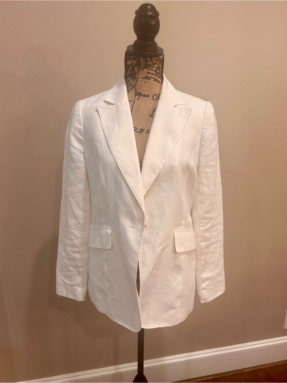 Talbots White Linen Blazer - Single-Button Tailored Jacket like new. Size 2